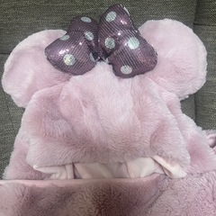 ミッキーのもこもこ帽子&ミニーのかぶれるブランケットの画像