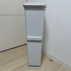 ゴミ箱の画像