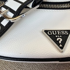 GUESS クロスボディバッグ 美品の画像