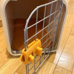 アイリスオーヤマ (IRIS SOFT COVER CARRY) のキャリーバッグの画像