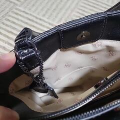 guess?ショルダーバックの画像