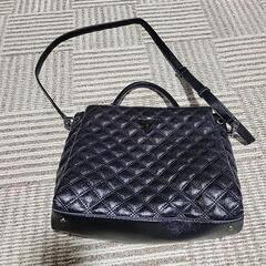 guess?ショルダーバック