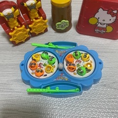 ハッピーセットなどのおもちゃセットの画像