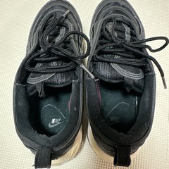 【11月20日まで400円引きにします】NIKE ナイキ　エアマ...