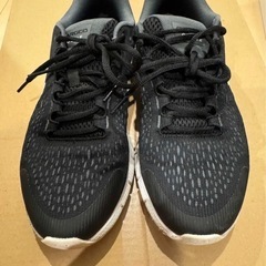 アンダーアーマーランニングシューズ