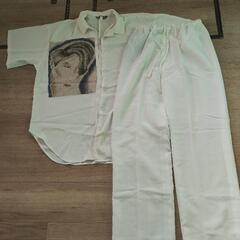 パンツとTシャツ