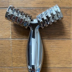 ReFa プラチナ電子ローラーの画像