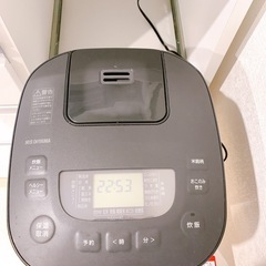 アイリスオーヤマ　
炊飯器