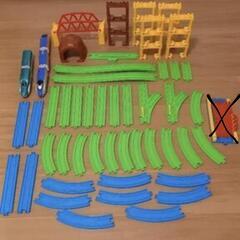 【1月末まで】プラレール　動力車　レール　情景部品セットの画像