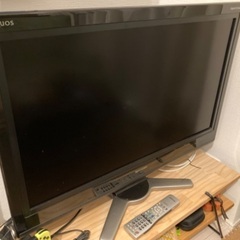 液晶テレビ　32インチ　SHARP、リモコン