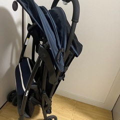 aprica ベビーカーの画像