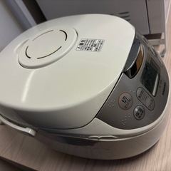 炊飯器五合炊きの画像