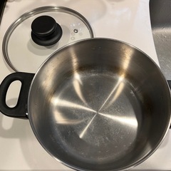 【取引終了】イケア　両手鍋　蓋付きの画像