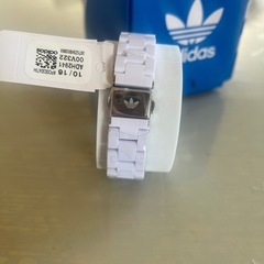 [新品タグ付き］アディダス腕時計の画像