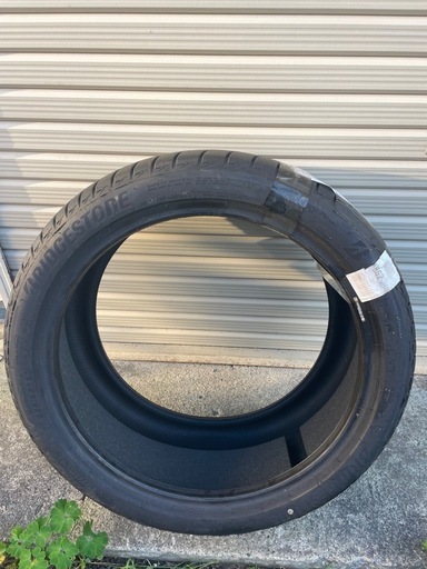 タイヤ四本ベンツs500 
4マチック新品タイヤ四本