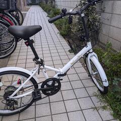 折りたたみ自転車の画像