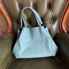 コーチ　水色 レザー ハンドバッグお値下げしました。