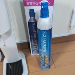 ソーダストリーム soda stream ジェネシス V2 本体 ホワイト + 炭酸ガス1本の画像