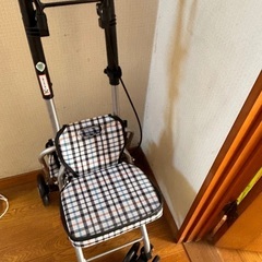 新品同様シルバーカー