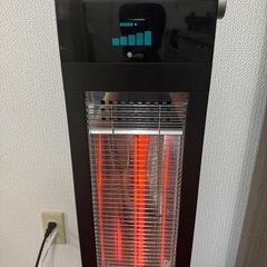 ユーイング  カーボンヒーター  US-CR900F リモコン付の画像