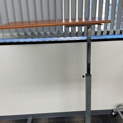 サイドテーブル伸縮タイプの画像