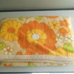 【ご成約済】オレンジ花柄の毛布（シングル）