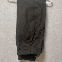 ユニクロ　セットアップ　長袖シャツ Mサイズ　 パンツMサイズ　ダークブラウンの画像