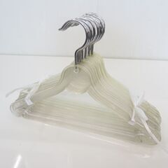 ■店舗用　プラスチックハンガー　大人用　子供用　まとめ32本の画像