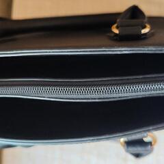 決まりました【最終お値下げ終了】ハンドバッグ favvy 角シボ 型押し模様 ブガッティ型手提げ 
の画像