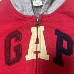 GAP 赤 フリース パーカー　95cmの画像