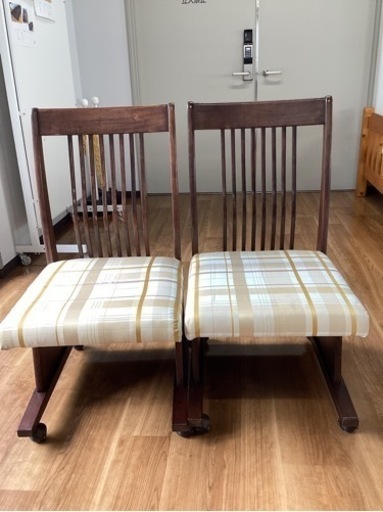 キャスター付きチェア2脚セット【町田市再生家具】241853