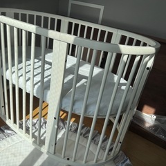 Stokke V2ベビーベッド