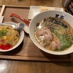 皆んなで食べたご飯を自慢するグルチャ！