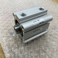 20 個　SMC  CDQ2A32-20DZ-M9N
