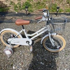 16インチ ホワイト　