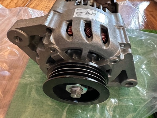 バモス　リビルドオルタネーター、未使用