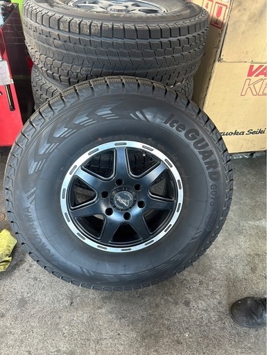 【1シーズンのみ使用美品】285/75R16 スタッドレスタイヤ 4本+ホイールセット YOKOHAMA iceGUARD SUV G075 LT285/75R16 116/113Q ヨコハマタイヤ アイスガード 冬タイヤ
