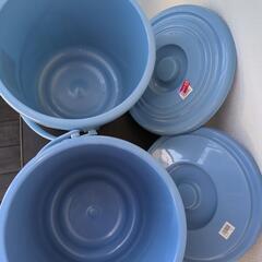  バケツ 本体フタ付きブルー15Lの画像