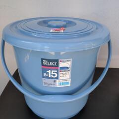  バケツ 本体フタ付きブルー15Lの画像