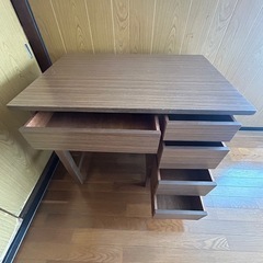 勉強テーブル