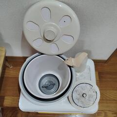またさらに値下げしました。三菱餅つき器　こねる　つく　のスイッチは回転のみの動作確認しました　お餅を正月つかれる方いかがでしょうか?　写真の物が全てです。の画像