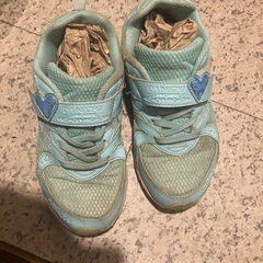 キッズ　子供靴　スニーカー　20.5センチの画像