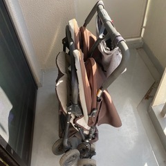 双子用（2人乗り）横並びベビーカーの画像