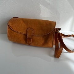 fes 丸型ショルダーバッグ