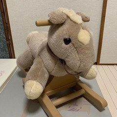 乗用玩具　ロッキングホース　可愛い馬ちゃん　おもちゃ