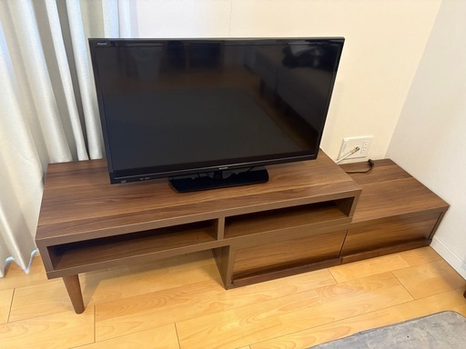 テレビ　シャープAQUOS 2T-C32AE1 [32インチ]