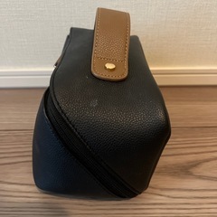 コスメポーチ　黒の画像