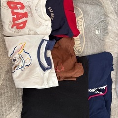 子供服　フリーサイズパーカー