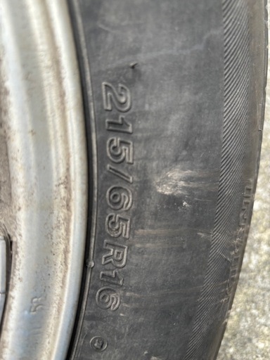 スタッドレスタイヤ　ホイル付き215/65R16