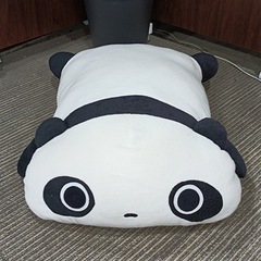 ［八4882］たれぱんだ　ぬいぐるみ　外形寸法　横(頭)45㎝ (後ろ足)53㎝ 体長67㎝  厚さ22㎝の画像